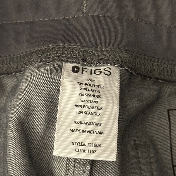 Figs scrubs bottoms, gray with blue drawstrings. Women’s XS Technical Collection - Picture 11 of 12